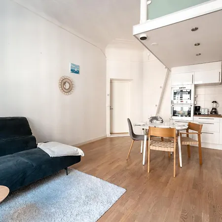 2ndhomes Charming 1br With Sauna In The Center Apartmán